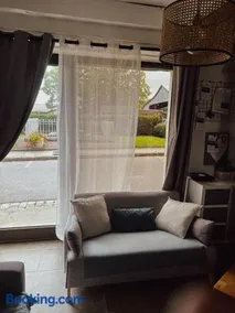 La Petite maison de Céline & Frédéric avec piscine à Préhy - Image 2