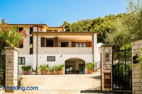 Villa Flora - Image 2