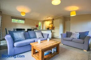 Charming Copse Corner Lodge - Spa Resort - Devon - Image 4