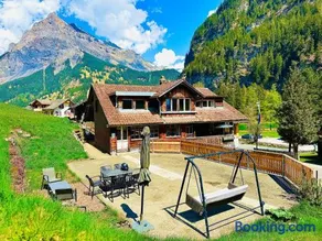 Cozy Apartment in Vintage House in Kandersteg - Image 1