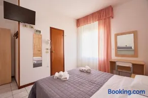 HOTEL JOLANDA - Image 5