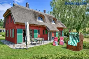 Ferienhaus Zehnmorgen 12 Feriendorf Klein Stresow Rügen by ruyastay - Image 1