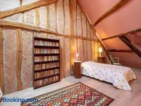 Gîte de charme avec cour et jardin, proche château, cheminée, ping-pong, draps inclus - Image 2
