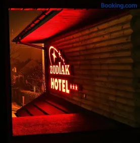 Hotel Zodiak - Image 1
