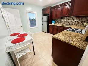 Amazing large 3 BD apartment in NJ Close 15 minutes to Metlife - Image 3