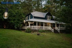 Captain's Cabin - Image 2