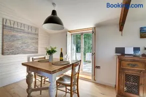 1 Bed in Deal oc-ek748 - Image 3