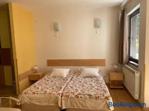 Apart Hotel Flora Residence - Clover Building Flat 09 - Image 4