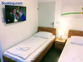 AJO Apartments - Alte Donau Terrace Studio - Self-Check-in - Image 3
