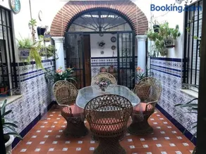 Casa Con Alma # junto a estación de trenes y muy cerca del centro - Image 1