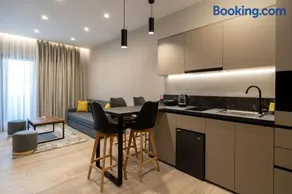D Suites & Rooms - Image 4