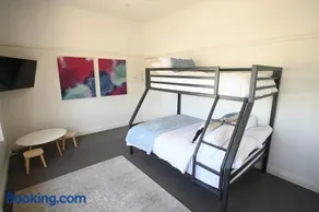 Townhouse in Glen Iris - Image 2