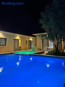 Évasion moderne & Piscine Privèe Romantic et hammam offert - Image 1