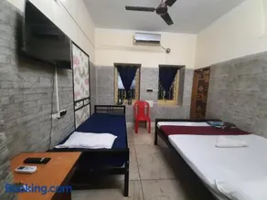 ROAMERS INN Backpackers Hostel - Image 3