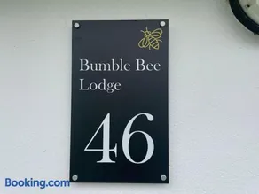 BumbleBee Lodge - Image 5
