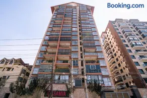 Chic 2BR plus DSQ With Swimming Pool along Ngong Rd-Kilimani - Image 1