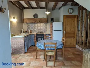 Maison de caractère avec jardin privatif, terrasse, ping-pong – Proche Ferrières et Montargis - Image 1