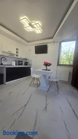 Cozy 2-Bedroom Apartment with Private Balcony- SELF CHECK-IN - Image 3