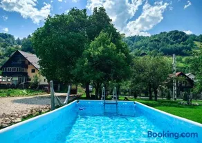 Voinescu House - Natural Living & Eating - Image 3