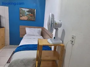 Apt 07, 5 min from P Martins Airport, UECE with air conditioning - Image 1