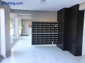 Apto12 com WIFI garagem e 100 metros da Av Brasil - Image 2