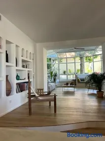 Bord de mer, magnifique appartement de 150m2 avec jardin - Image 3