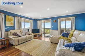 Seascape Retreat at Bonny Hills - Image 5