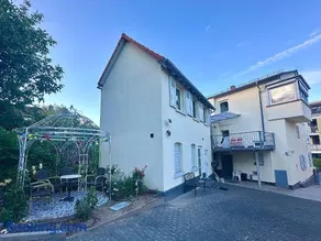 Zentrale Ferienwohnung in Friedrichsdorf für 1-7 Personen - Image 2