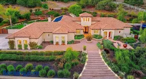 Luxury Estate Tucked Away in the Exclusive Area of Tenaja - Image 2