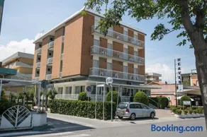 Hotel Heaven - Image 4