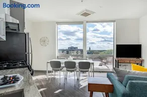 Brand New 2BR Chicago City Escape - Image 1