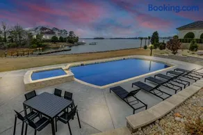La Ventana Lake Retreat - Image 1