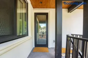 Brand-New 3 Bedroom House -Upstairs - Image 2