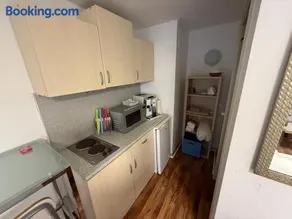 Kleine ruhige Wohnung im Nebenhaus - Image 1