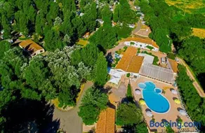 Camping avec terrasse et piscine - Image 5