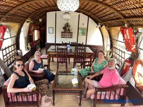 Thara's Houseboat - Image 3