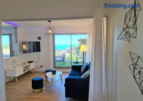 Top Floor Sea View Apartment - Pool Tennis Garage - Image 3