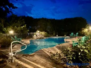 Countryside Carriage House with Pool - Image 4