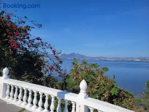 Micro casa no Rio de Janeiro - Ela é privada e com boa localização - Boa para quem vem passear- Ótimo para trabalho ou home office- Pra quem está preocupado com o voo, o Aeroporto Galeão é perto- Visitar famíliares- Lugar tranquilo e agradável - Image 4