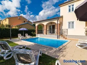 Apartment Lara with pool - Image 1