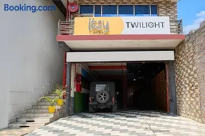 Itsy Hotels Twilight - Image 5