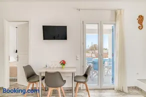 Ippocampos Seaside Serenity - Unwind at Paros Poolside Retreats - Image 5