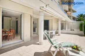 Superbe appart Cannes bord de plage avec piscine - Image 2