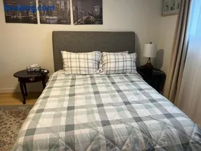 Cozy Escape in the City - Image 1
