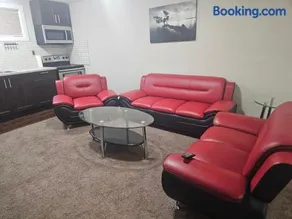 Excellent 2 Bedroom Basement Suite Apartment - Image 2