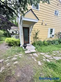 Cozy 1BR Walk to Hospital & Main St Brand New - Image 1