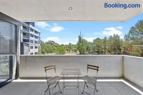 Bright And Spacious 2b2b With 2 Parkings | Gym - Image 2