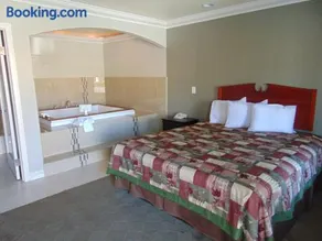 West Coast Inn Santa Ana - Image 3