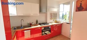 Prato Smeraldo Apartment - Image 4