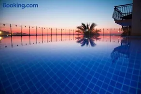 Crystal Hotel Bodrum - Image 2